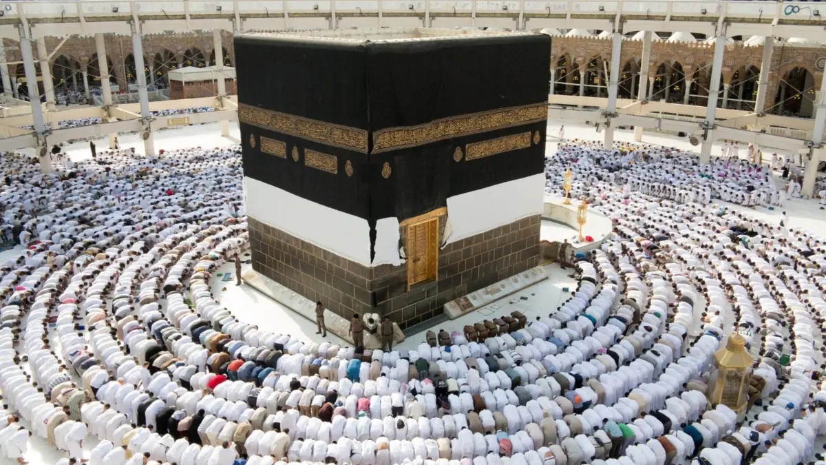 Understanding the Sacred Significance of Hajj Through the Prophetic Tradition